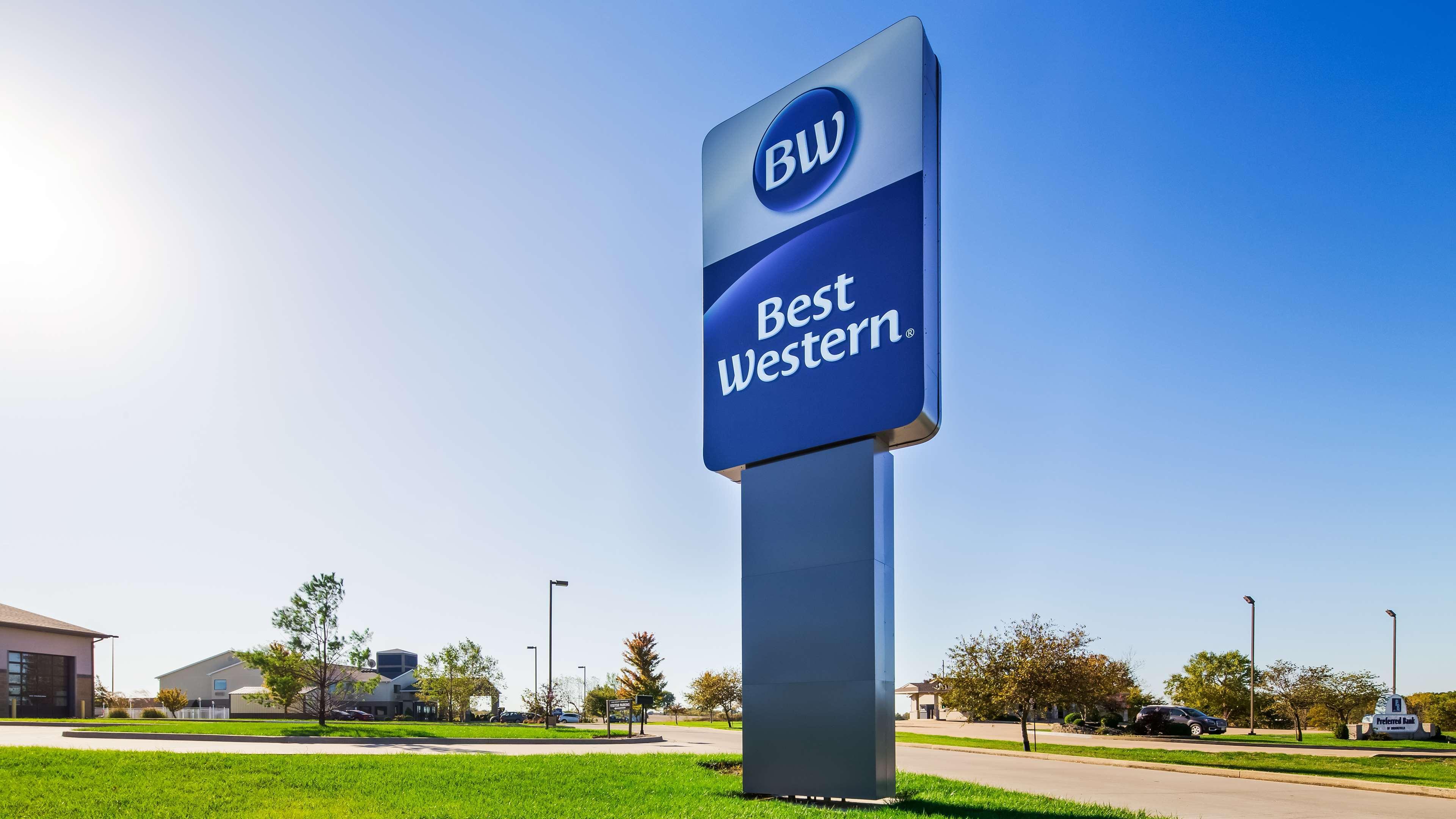 ホテル ベストウェスタン ブルックフィールド Brookfield エクステリア 写真